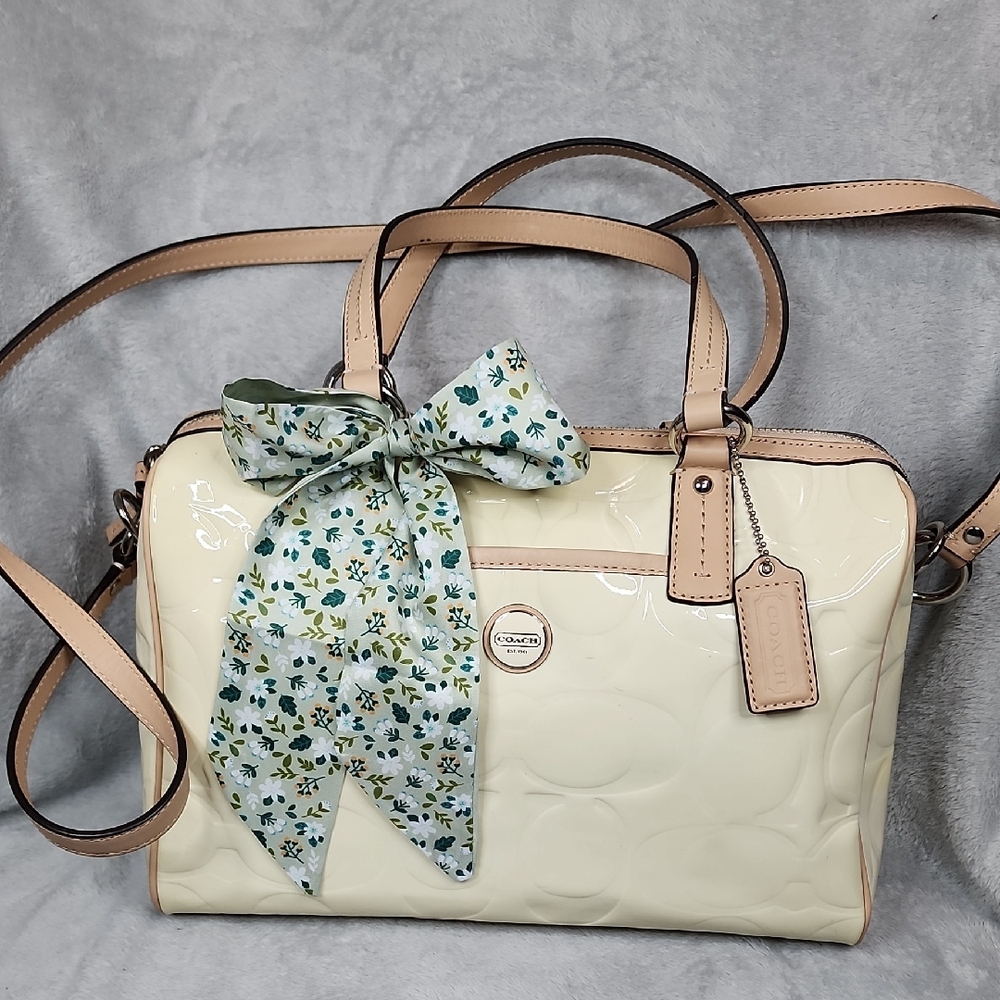 Coach NWOT 2013 Signature Peyton satchel bag